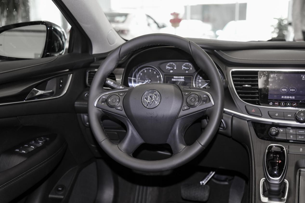 06款别克君越上市时有几种颜色,06年别克君越是国几