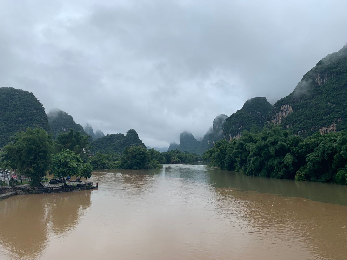 桂林旅游吃米粉多少钱一份合适,带娃桂林旅游必带物品