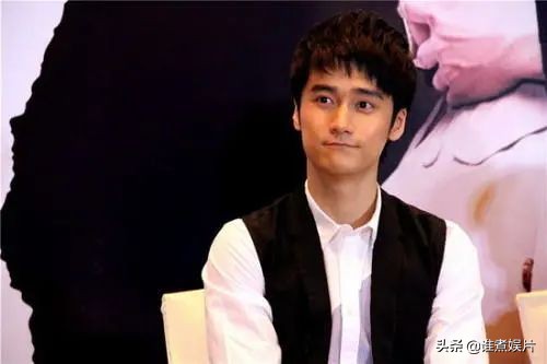 蒋劲夫的花臂纹身,蒋劲夫变肌肉男