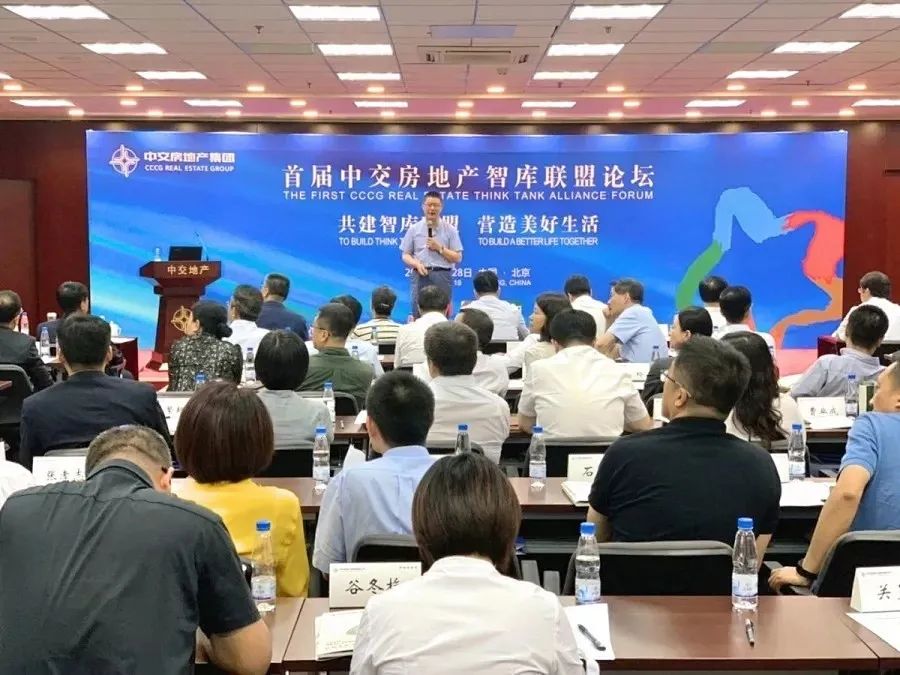 李忠:用钢笔记录粉笔