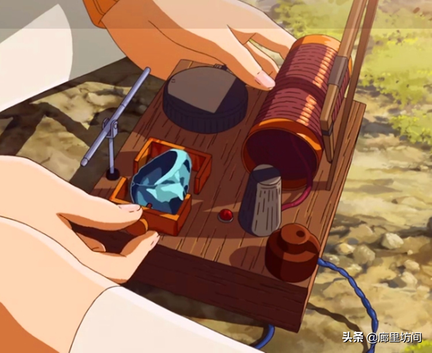 80年代老物件在墙上挂着的收音机,60年代收音机老物件