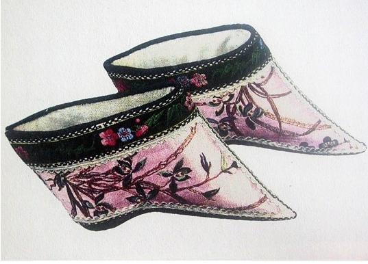 三寸金莲一种畸形的美,三寸金莲古代中国人畸形审美