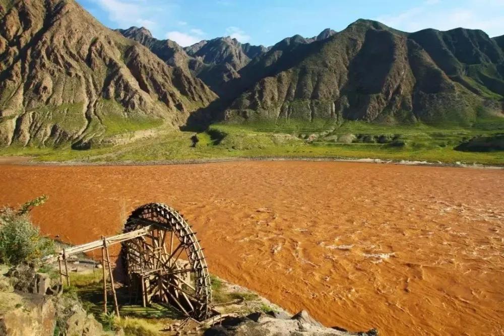 农村打的水井刚开始为什么是浑水,老水井能打出水吗