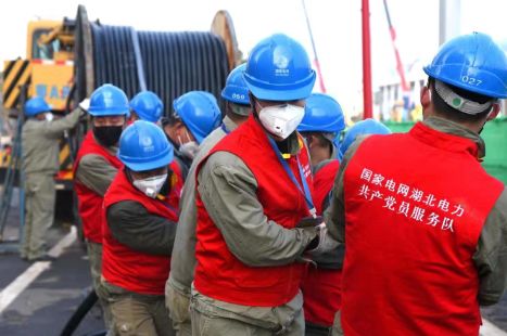 海子李宇春,李宇春面朝大海春暖花开的寓意