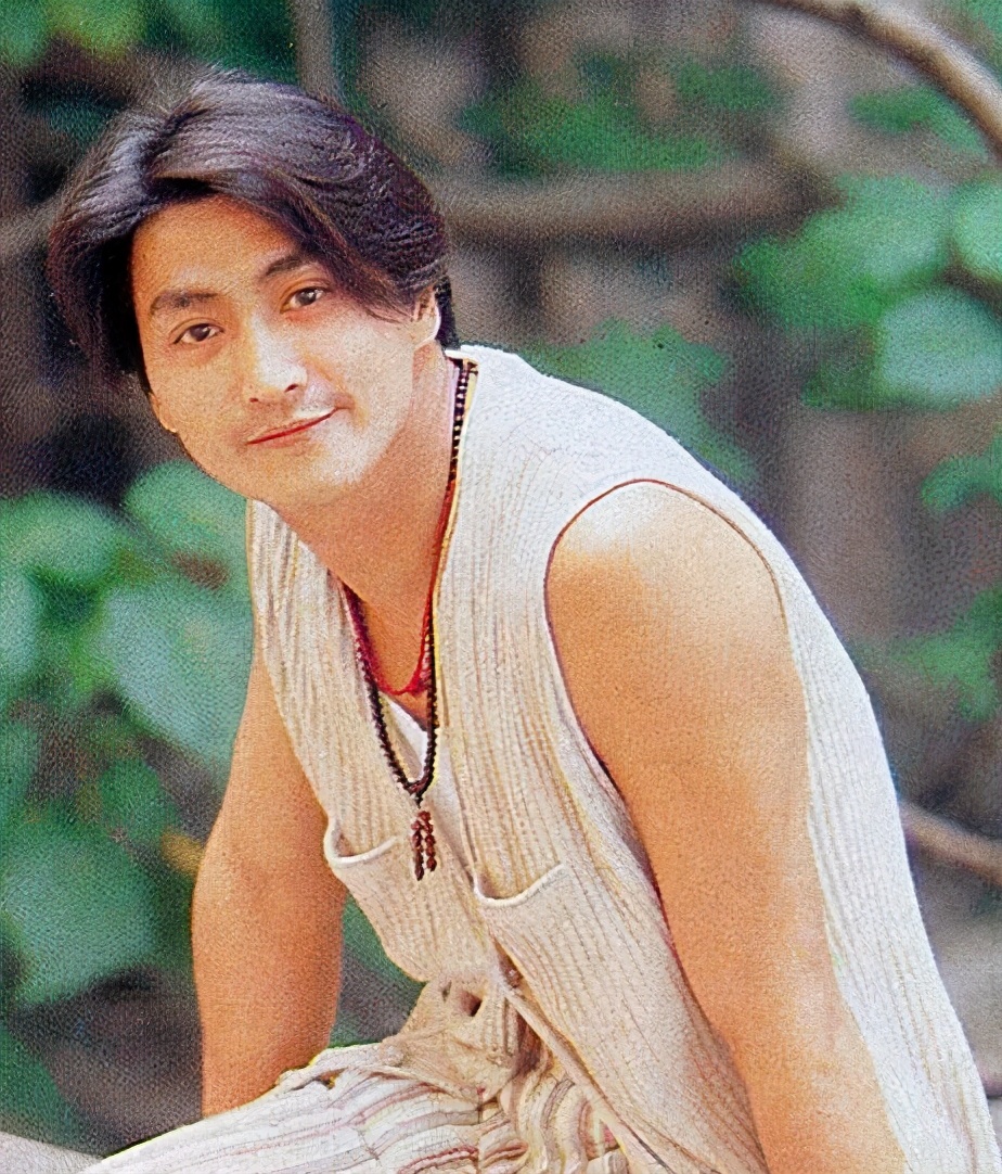 凭一角红极一时，遭遇封杀转行成商人，身家过亿却甘心走穴捞金