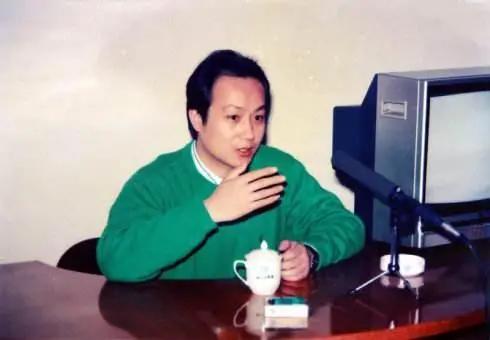 48岁罗京的妻子去世,罗京去世七年后妻子改嫁富商