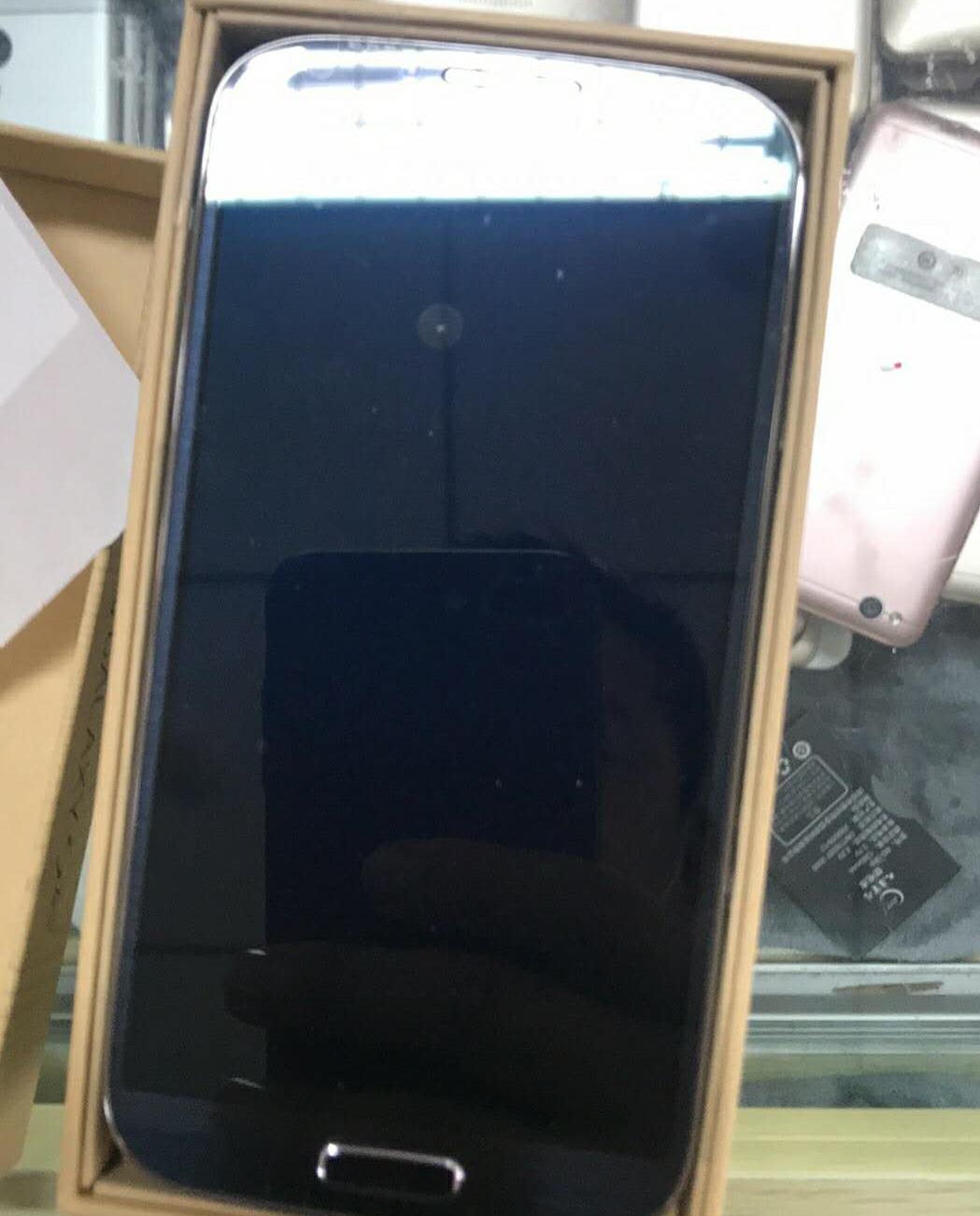 闲鱼上的全新机三星s24ultra,闲鱼上出的三星w2019手机靠谱吗