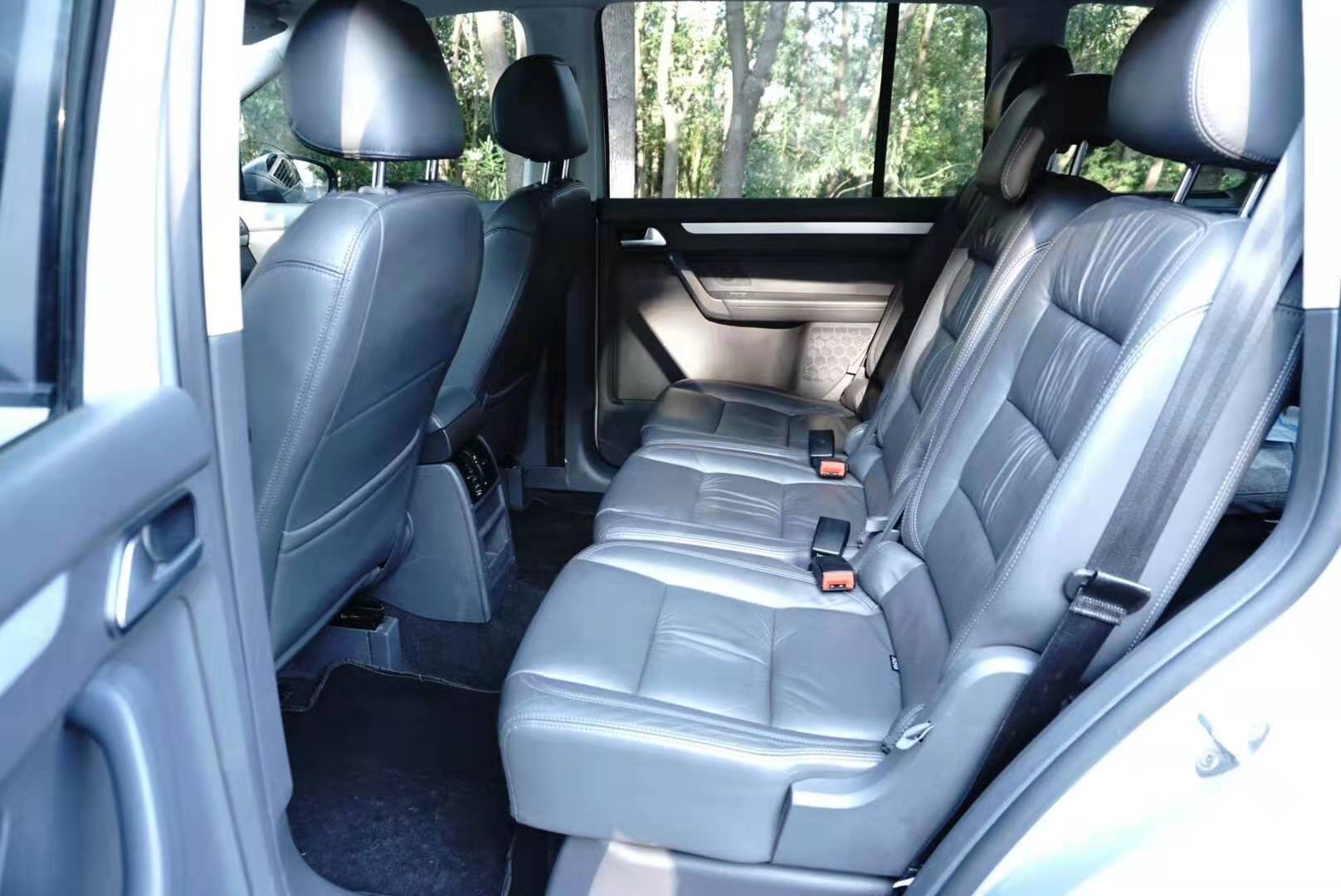 一失手买个大众赔了1万多。。。。伤透了心