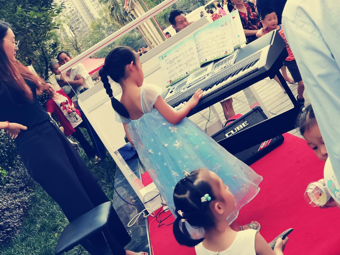 当“晓雯”走进社区，音乐曼妙，生活灵动