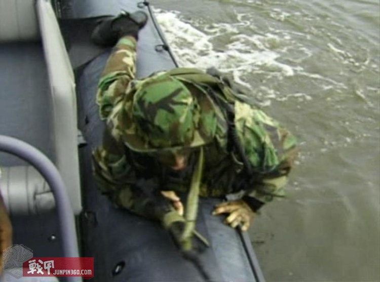 折腾九年,就拿出这点东西凑外拍?(上)