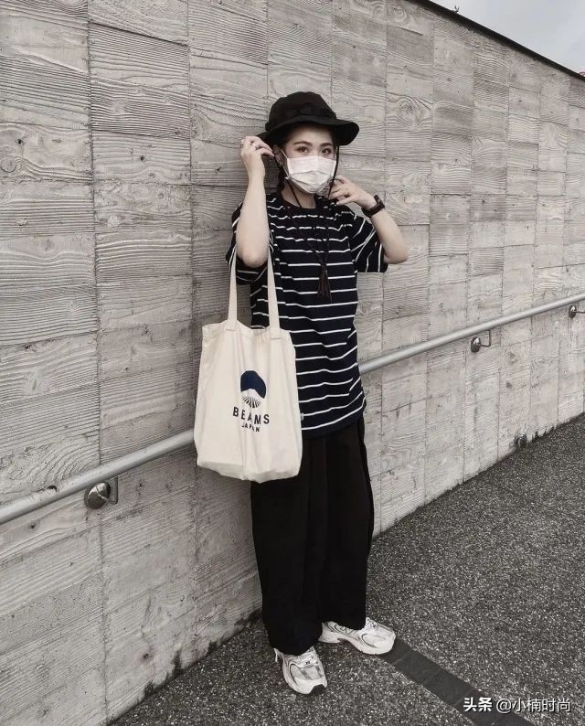 好看的运动鞋女穿搭,女生运动鞋推荐高颜值好搭配