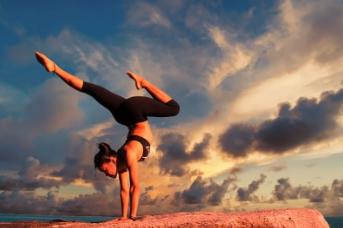 《掌控习惯》书评:我花2万块买来的瑜伽经验,送给迷途中的你