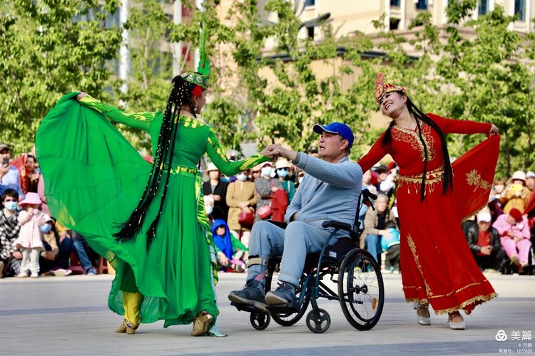 洛阳牡丹广场新疆舞视频,洛阳牡丹广场爵士舞