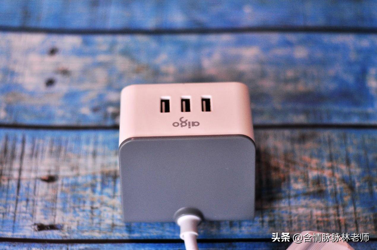 新款国标usb充电插座,5孔插座usb快充