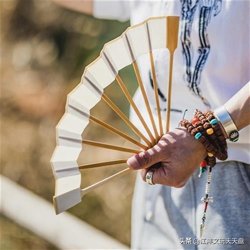 文玩扇子怎么包浆,文玩扇子盘玩技巧