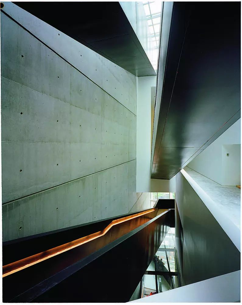 建筑界女魔头扎哈的作品,建筑界女魔头扎哈的设计