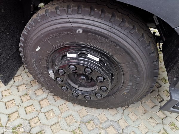 福田瑞沃es5渣土自卸车,合法装载2吨的轻卡