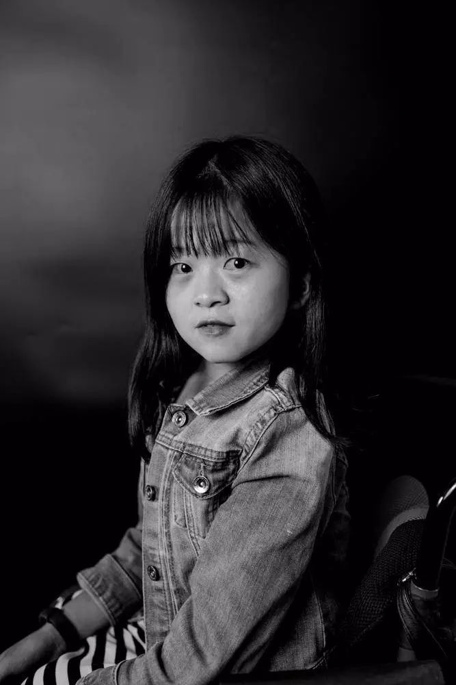 十位残障女性的肖像