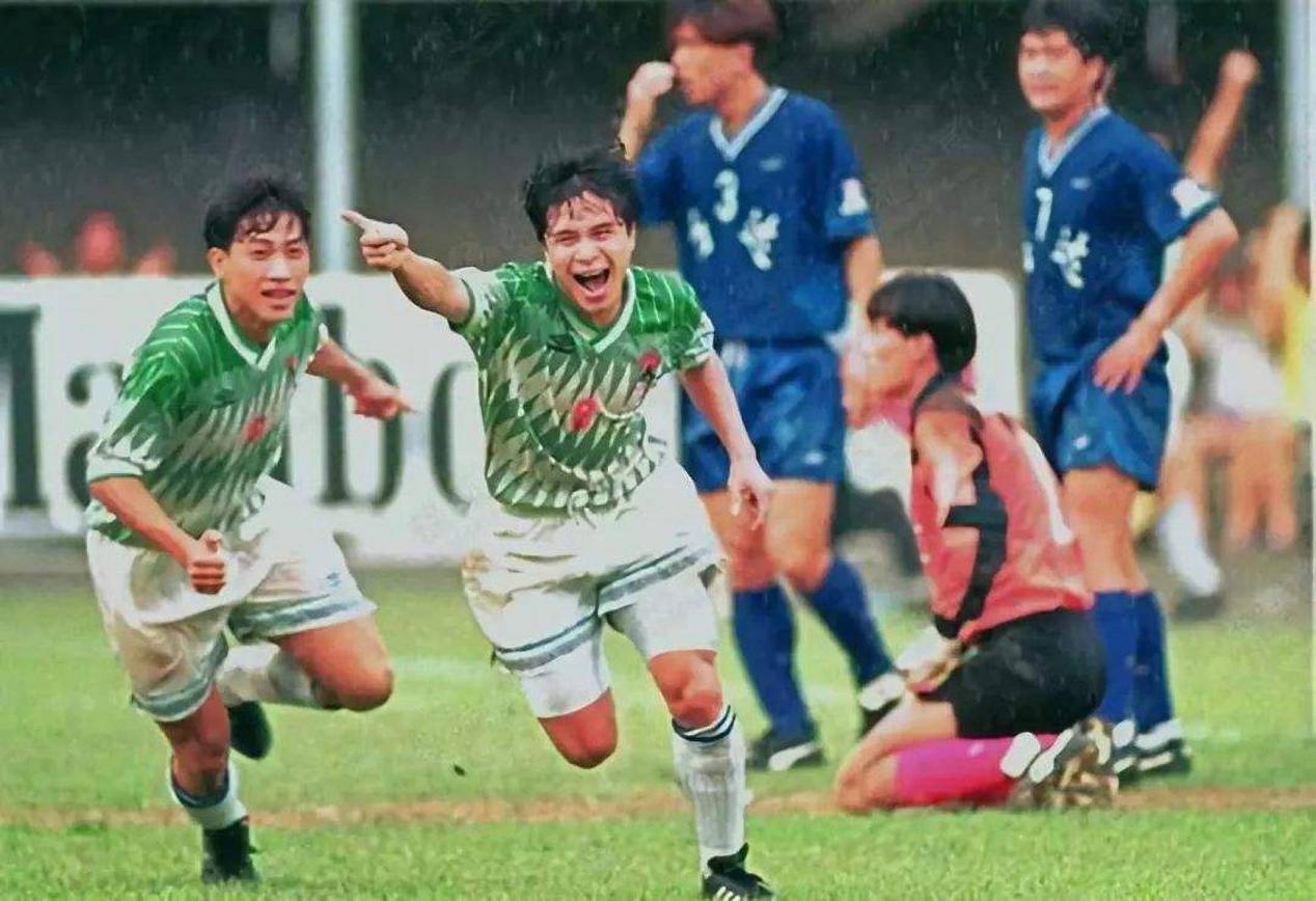 主教练彭伟国,中国足球球员彭伟国