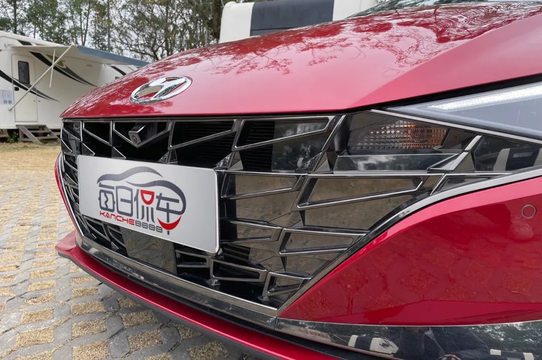 现代伊兰特驾驶质感,试驾第七代伊兰特1.4t百公里加速