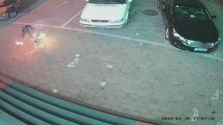 西安三岁小孩掉井瞬间视频,小孩掉井盖里面有什么危险