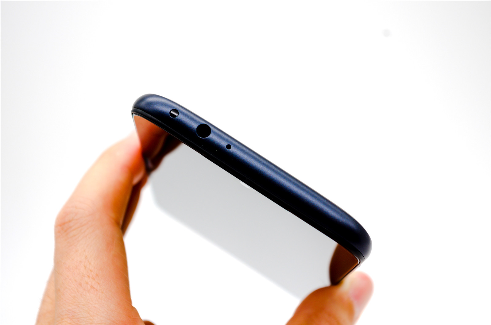 红米7测评玩和平精英卡不卡,红米7处理器评测