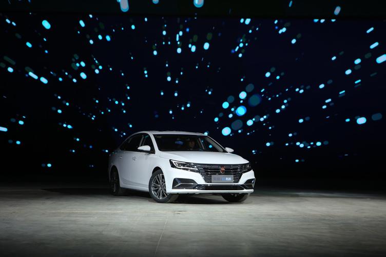 比亚迪秦pro混动对比吉利帝豪gl,吉利新帝豪第四代和比亚迪秦dmi