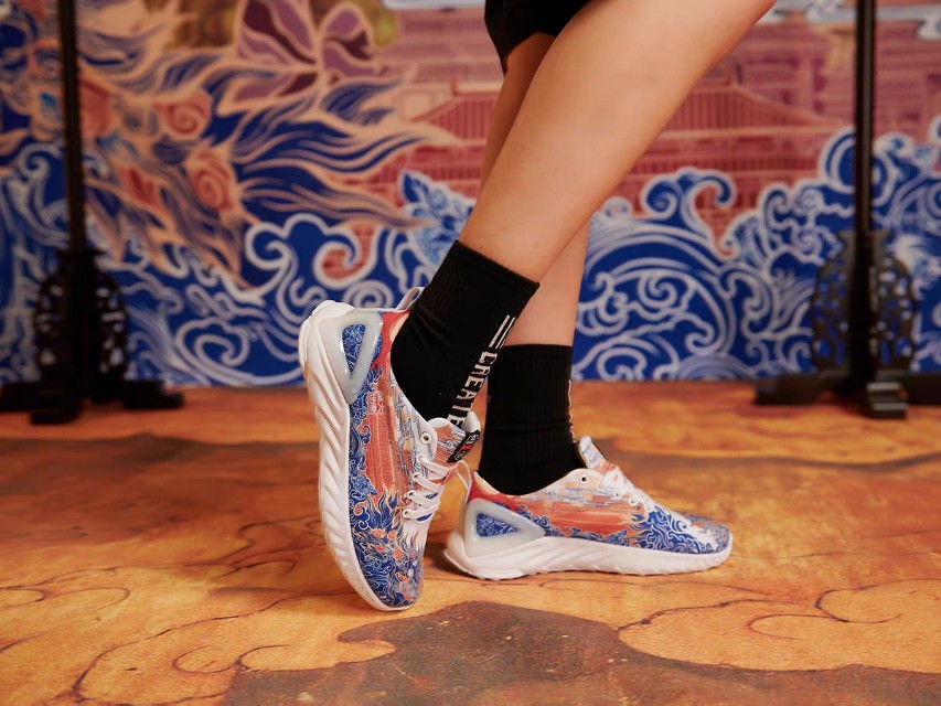 匹克态极plus联名款,匹克态极性价比最高的鞋