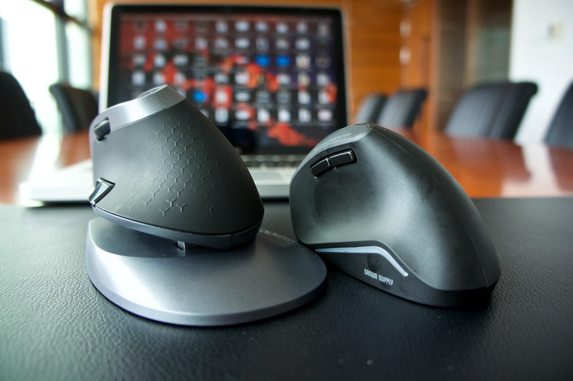 远离鼠标手，不妨试试用垂直鼠标吧！