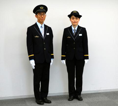超6成空姐遭*拍偷**日本航空引入裤装制服JR东日本全面废除裙装