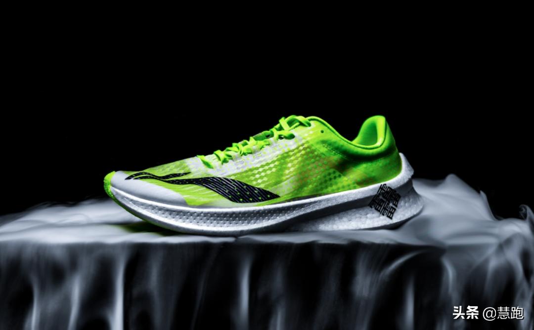 李宁超软高回弹跑鞋,李宁顶级缓震稳定跑鞋