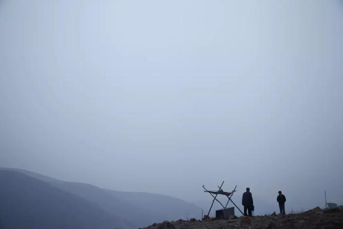 小制作没大腕儿，《无名之辈》为何能顶住压力逆袭票房？