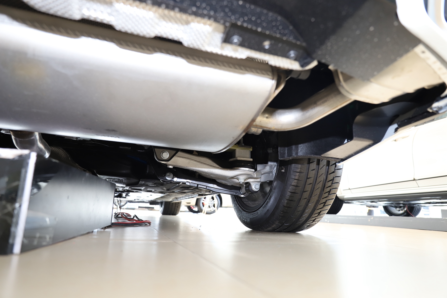 沃尔沃v60是旅行车还是旅行轿车,沃尔沃v60旅行选哪个版本