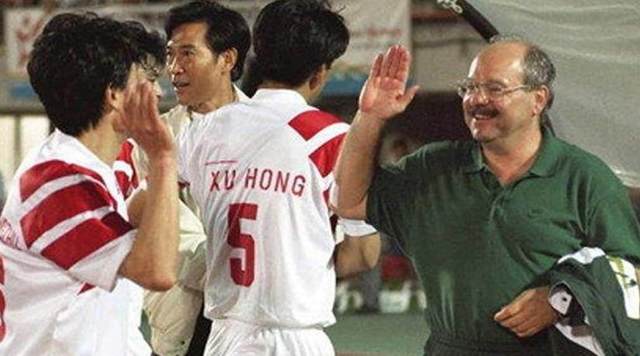 施大爷泰达,施大爷足球