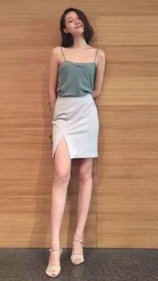 赵丽颖穿廉价的衣服,赵丽颖穿一件衣服