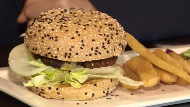 记者揭秘豆制品人造肉造假,人造肉什么时候开始造假