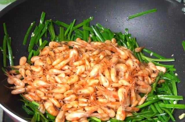 河虾炒韭菜的10种最佳吃法,小河虾炒韭菜鸡蛋的做法大全家常