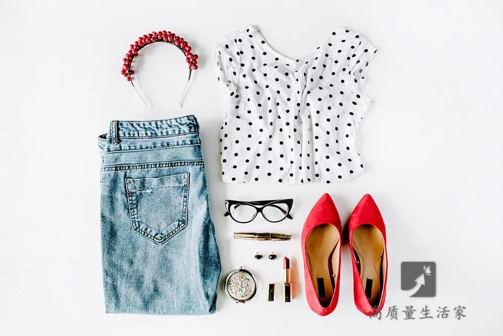 买衣服要看哪些标签呢,买衣服要注意什么标志