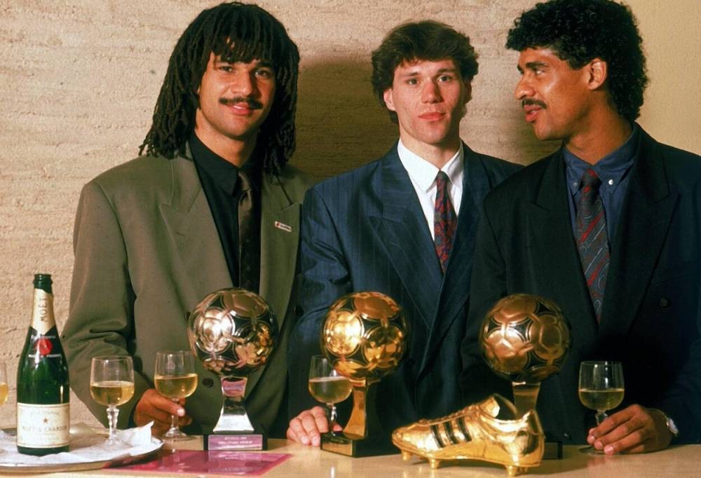 世界足坛十大最强阵容,天下足球十大梦幻三人组