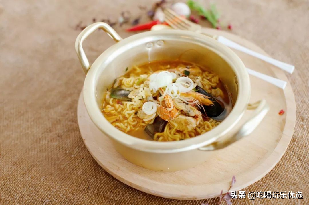 上海「喜来稀肉」仅凭护心肉就能震撼全世界的明星品牌