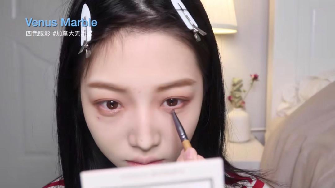 IU未P图遭狂嘲，Lisa素颜被骂“东南亚丑女”：离开滤镜脸崩了？