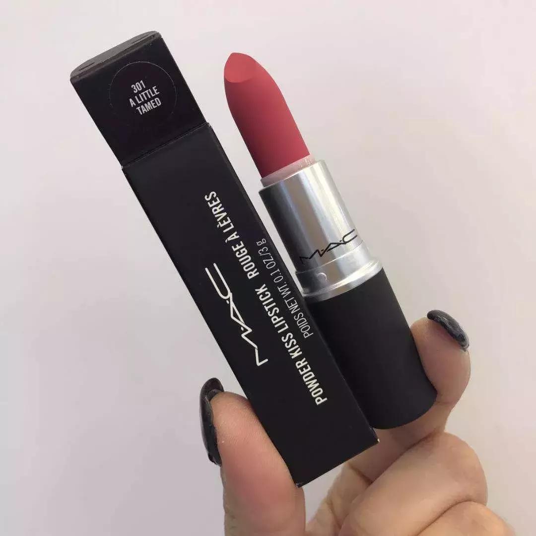 悄咪咪告诉大家，其实MAC是可以免费领口红的