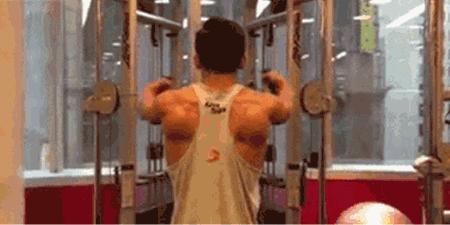 三个绳索练后肩锻炼动作,打造宽肩完美身材比例的好方法