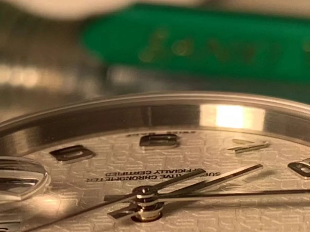 劳力士劳服交易有猫腻吗,表贩子手里的劳力士值得投资吗