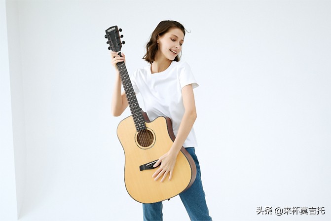 心动预警长款,千元单板吉他性价比之王