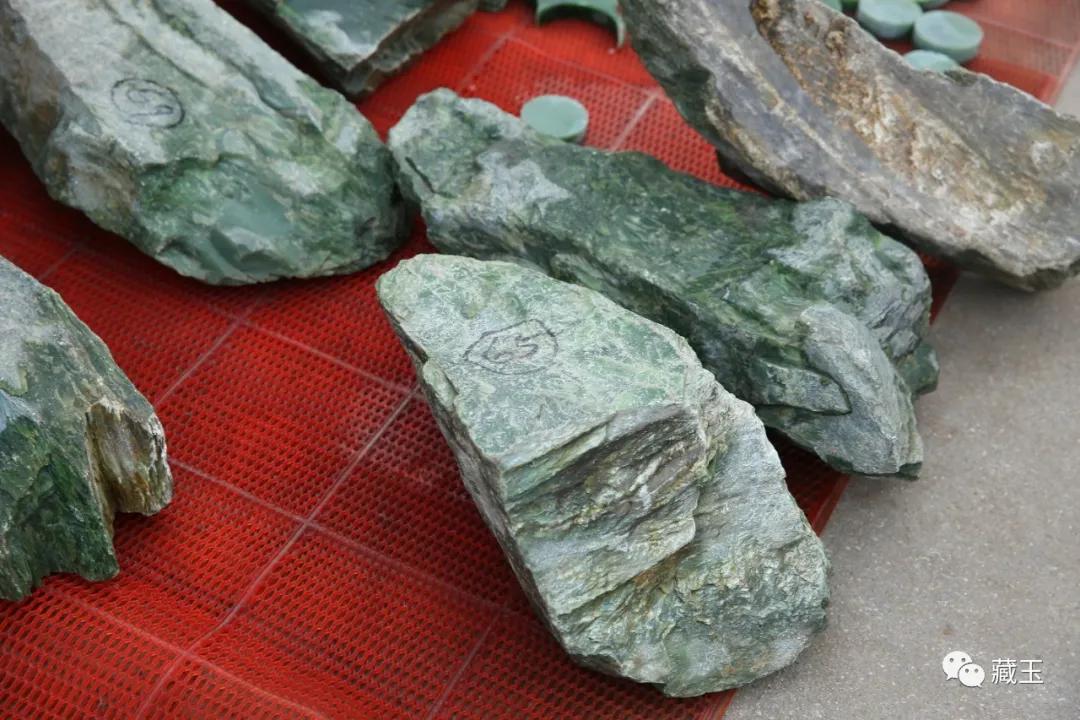 俄料会不会变色,俄料会泛青吗