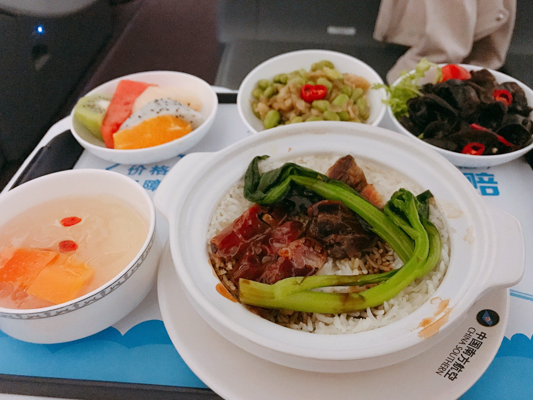 川航哪条航线飞机餐最好,川航养猪餐不算啥