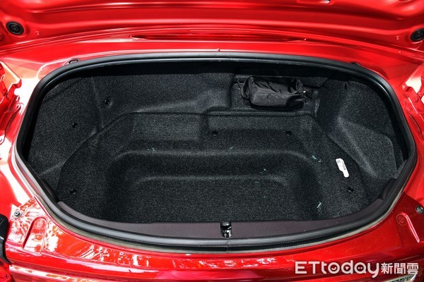 马自达mx-5miatasport,马自达mx5手动软顶敞篷试驾评测