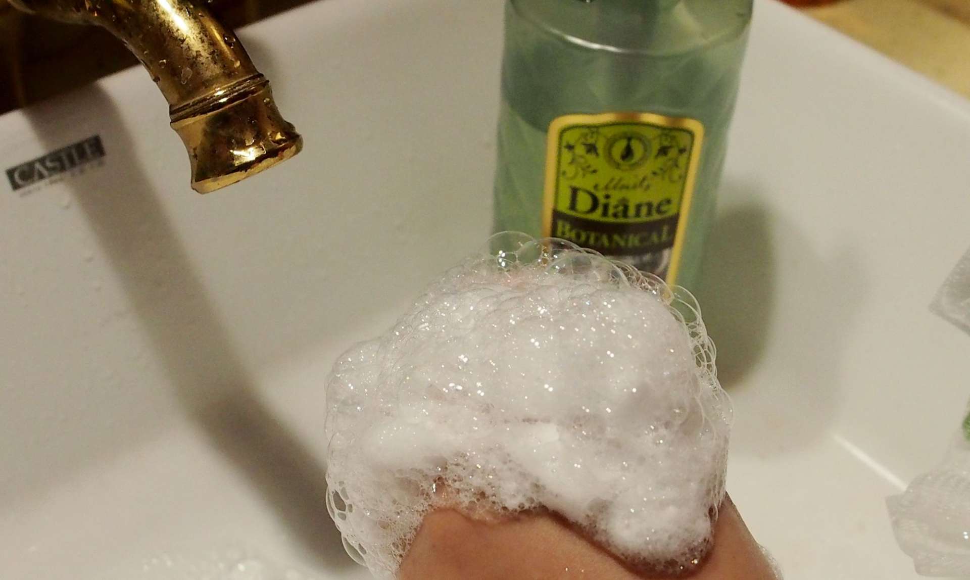 国产洗发水与进口洗发水哪款好,推荐一款比较好的进口洗发水