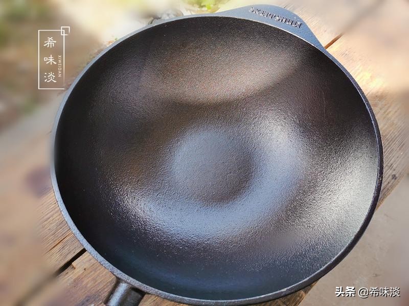 新买的铁锅怎样开锅养护,买回的铁锅要记得这样开锅